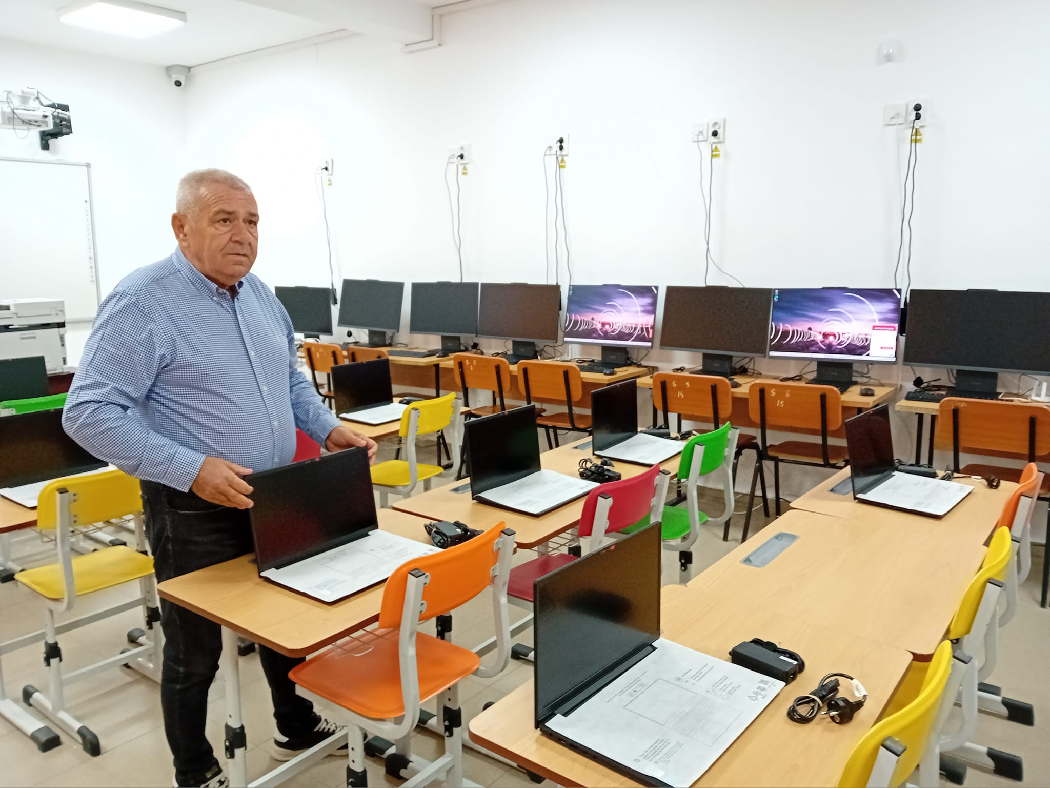Zimnicea Zimnicea - Continuă digitalizarea școlilor din oraș - Mesagerul de ...